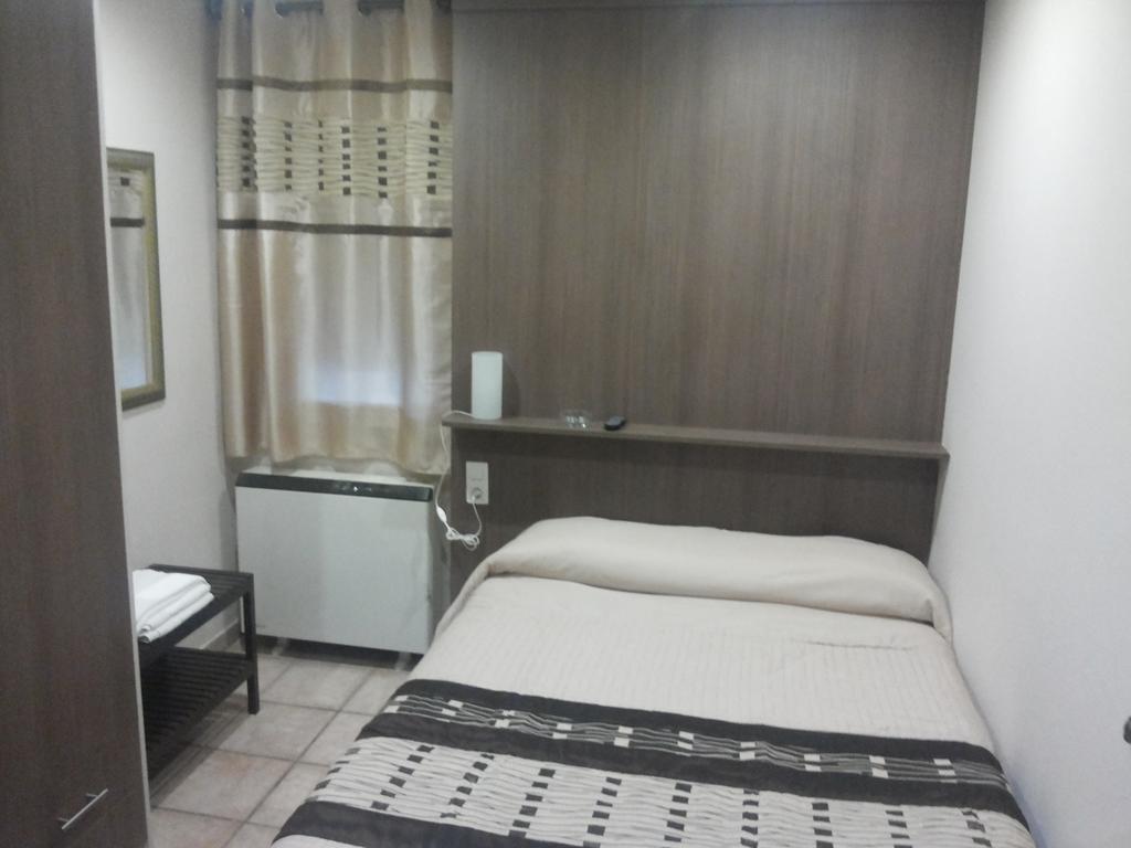 סיירה נבדה Hostal El Duende Blanco מראה חיצוני תמונה